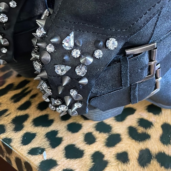 Naughty Monkey Boot - Picture 5 of 15